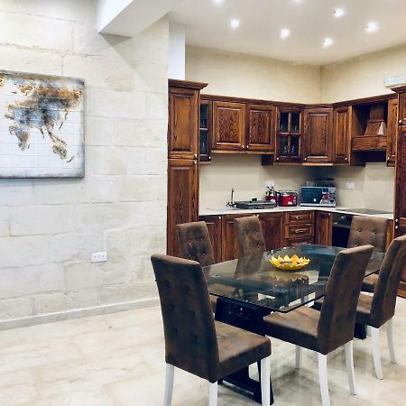 Modern Maltese House Villa Sliema Bagian luar foto