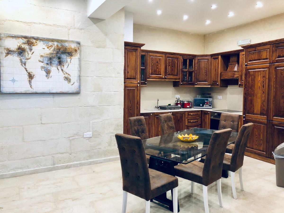Modern Maltese House Villa Sliema Bagian luar foto