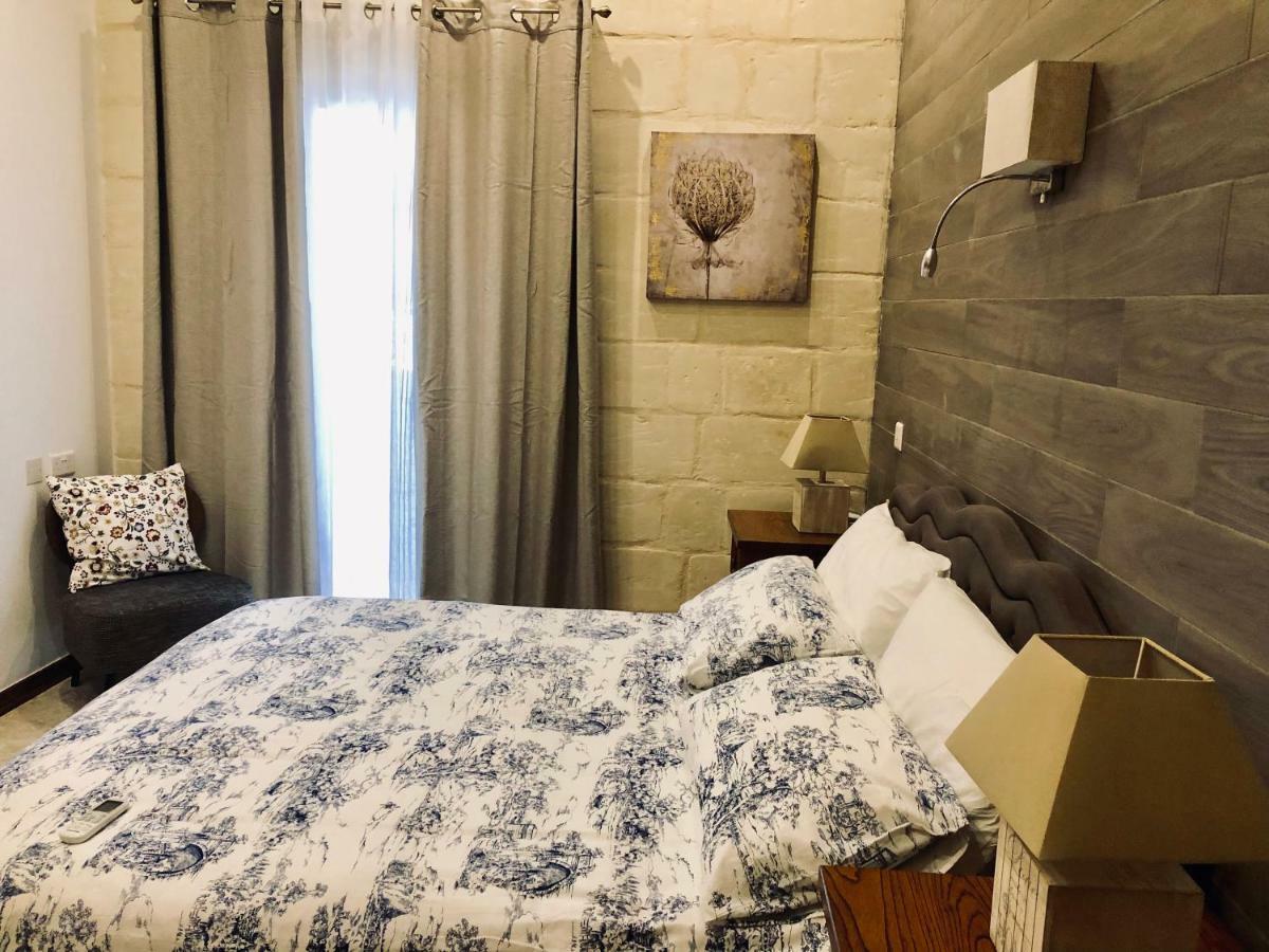 Modern Maltese House Villa Sliema Bagian luar foto