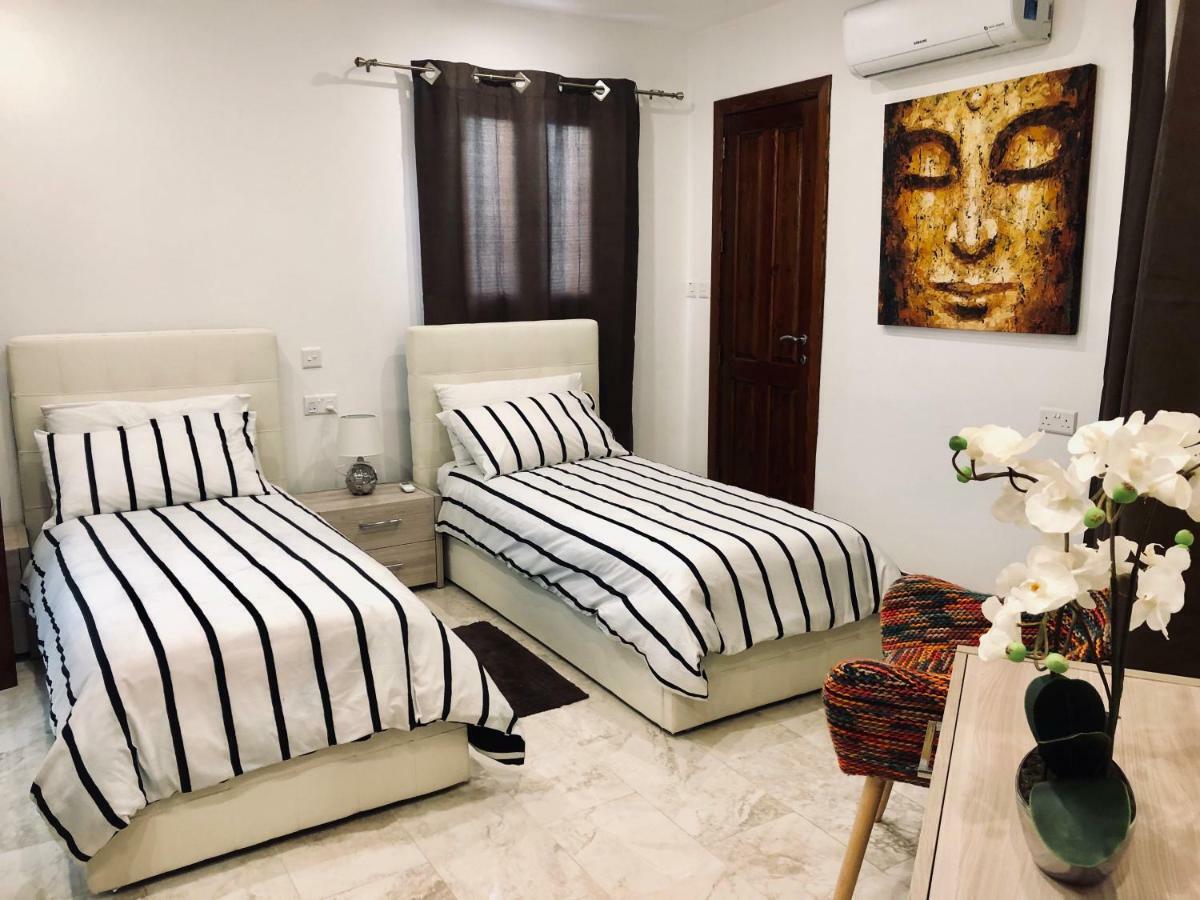Modern Maltese House Villa Sliema Bagian luar foto
